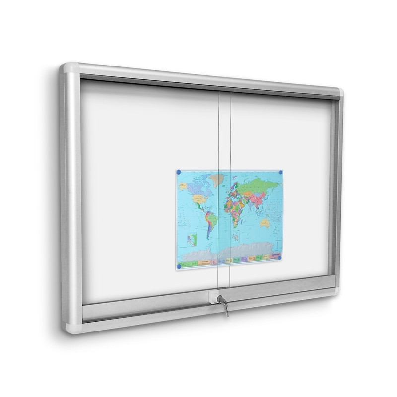 Gablota ogłoszeniowa GAL 120x100 cm - widok od frontu, podłoże magnetyczne białe, drzwi przesuwne ze szkła hartowanego