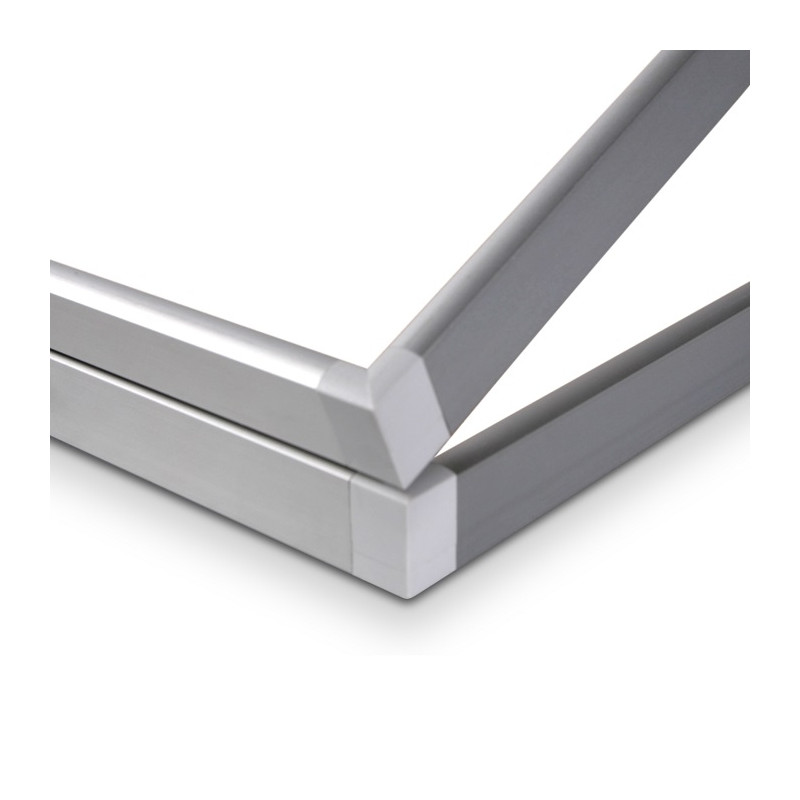 Gablota zewnętrzna GMZ 100x120 cm - detal profilu aluminiowego i narożnika ochronnego